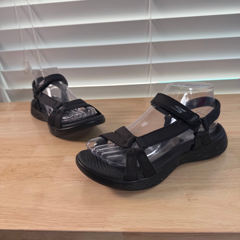 Skechers On the GO 600 Brilliancy Sandals Women's Black Woven Mesh Strappy - 7